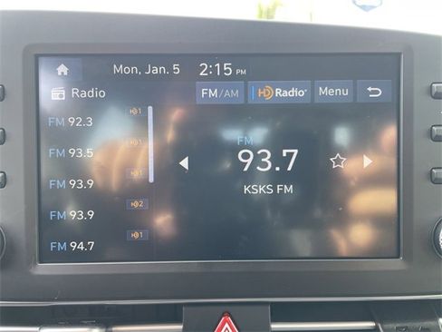 Used 2025 Hyundai Elantra SE image 13