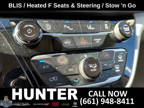 Used 2024 Chrysler Pacifica Touring-L FWD image 30