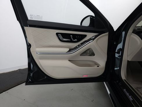 Certified 2023 Mercedes-Benz S 500 4MATIC image 5