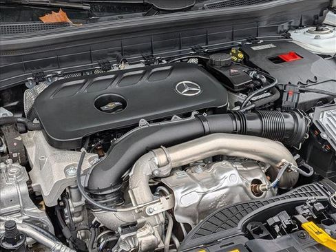 Certified 2025 Mercedes-Benz GLB 250 GLB 250 image 23