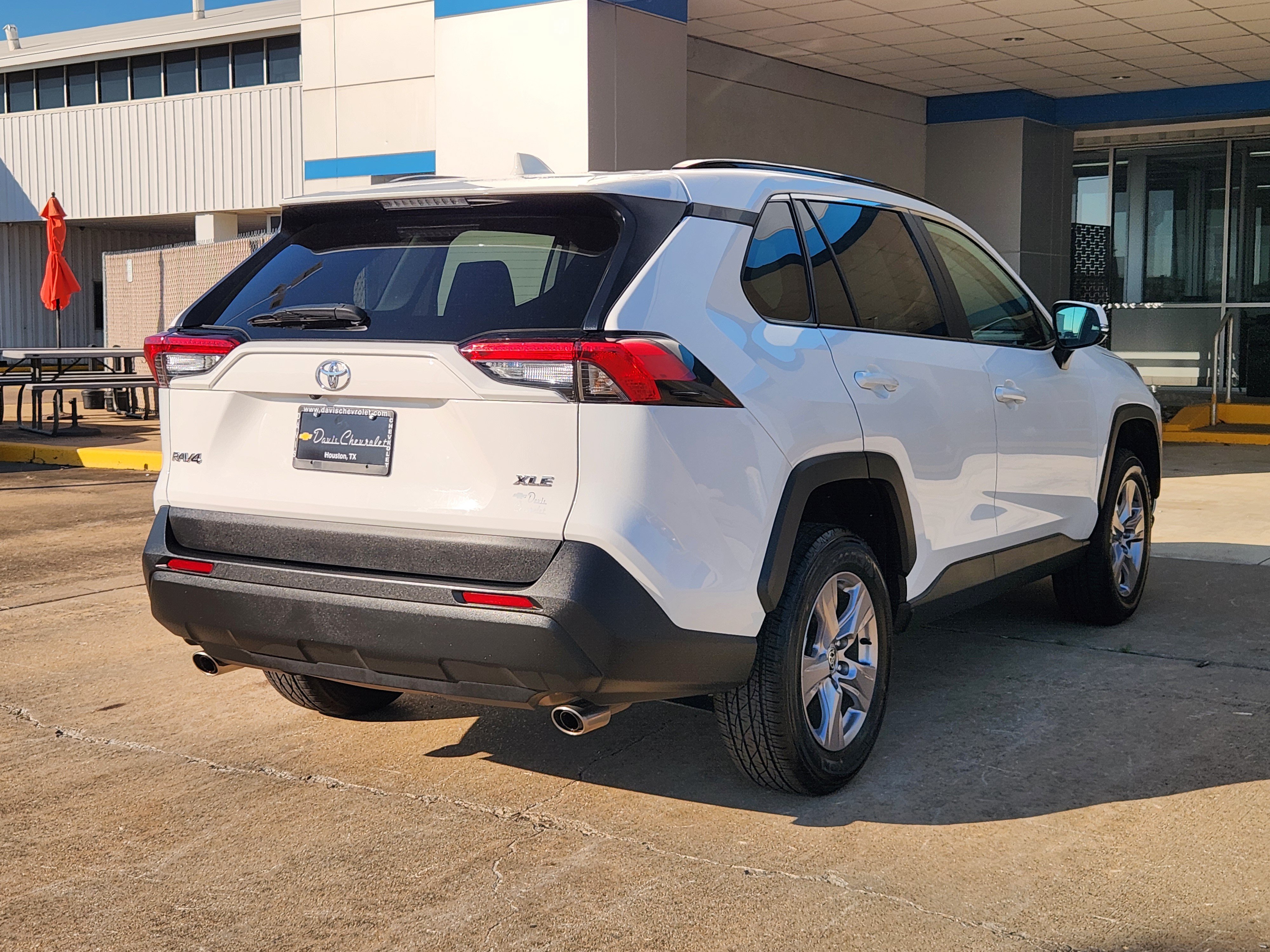 Used 2025 Toyota RAV4 XLE FWD image 6
