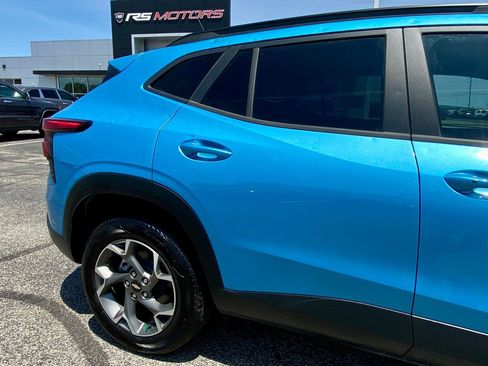 Used 2026 Chevrolet Trax LT w/ LT Convenience Package FWD image 14