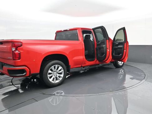 Used 2021 Chevrolet Silverado 1500 Custom AWD/4WD image 28