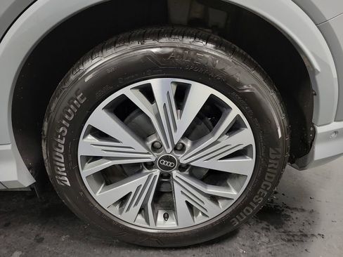 Used 2023 Audi Q4 e-tron Premium Plus image 10