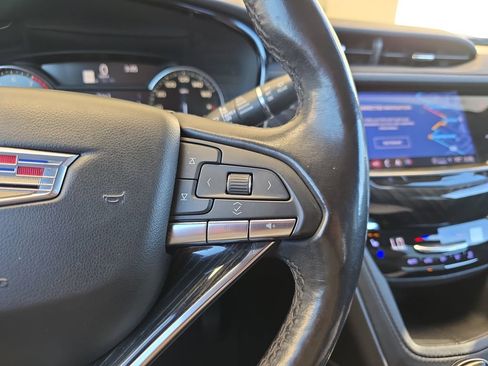 Used 2023 Cadillac XT6 Premium Luxury image 23