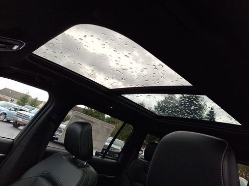 New 2025 Jeep Grand Cherokee Limited w/ Black Appearance Package image 31