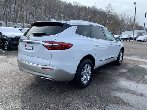 Used 2020 Buick Enclave Essence image 4