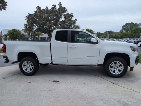 Used 2022 Chevrolet Colorado LT w/ Fleet Safety Package image 11