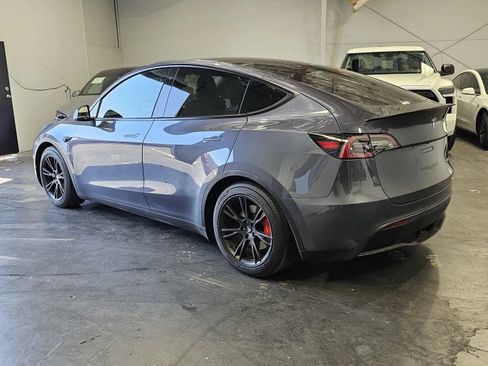 Used 2020 Tesla Model Y Performance AWD/4WD image 2