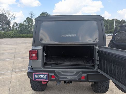 Used 2021 Jeep Wrangler Unlimited Rubicon w/ LED Lighting Group AWD/4WD image 7