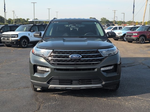 Certified 2023 Ford Explorer XLT w/ Equipment Group 202A AWD/4WD image 2