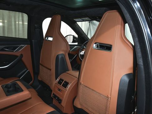 Used 2021 Jaguar F-PACE SVR image 62