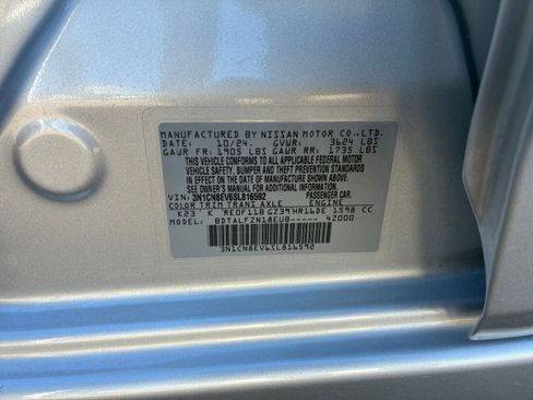 Used 2025 Nissan Versa SV image 27