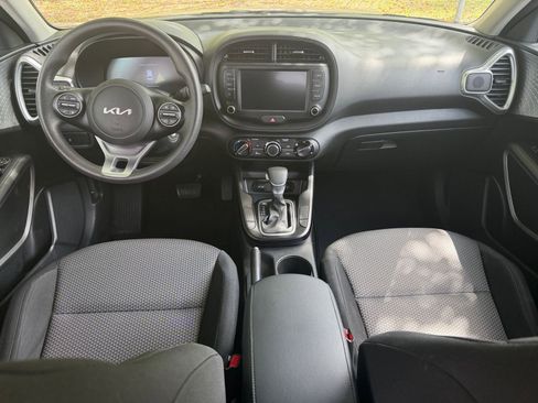 Used 2025 Kia Soul LX w/ LX Technology Package image 39
