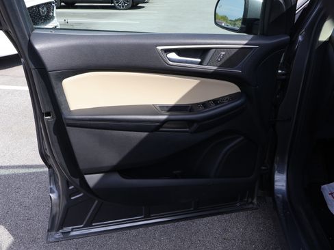 Used 2022 Ford Edge SEL image 23