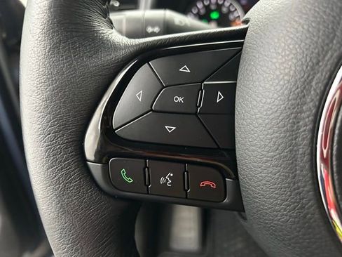 Used 2022 Jeep Renegade Altitude w/ Convenience Group image 20