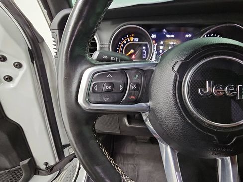 Used 2022 Jeep Wrangler Unlimited Sahara w/ Cold Weather Group AWD/4WD image 30