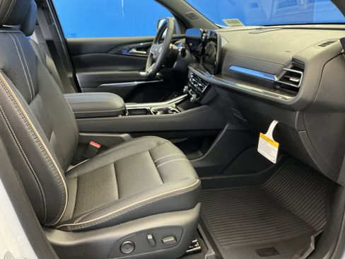 New 2026 Chevrolet Traverse High Country w/ LPO, Floor Liner Package AWD/4WD image 25
