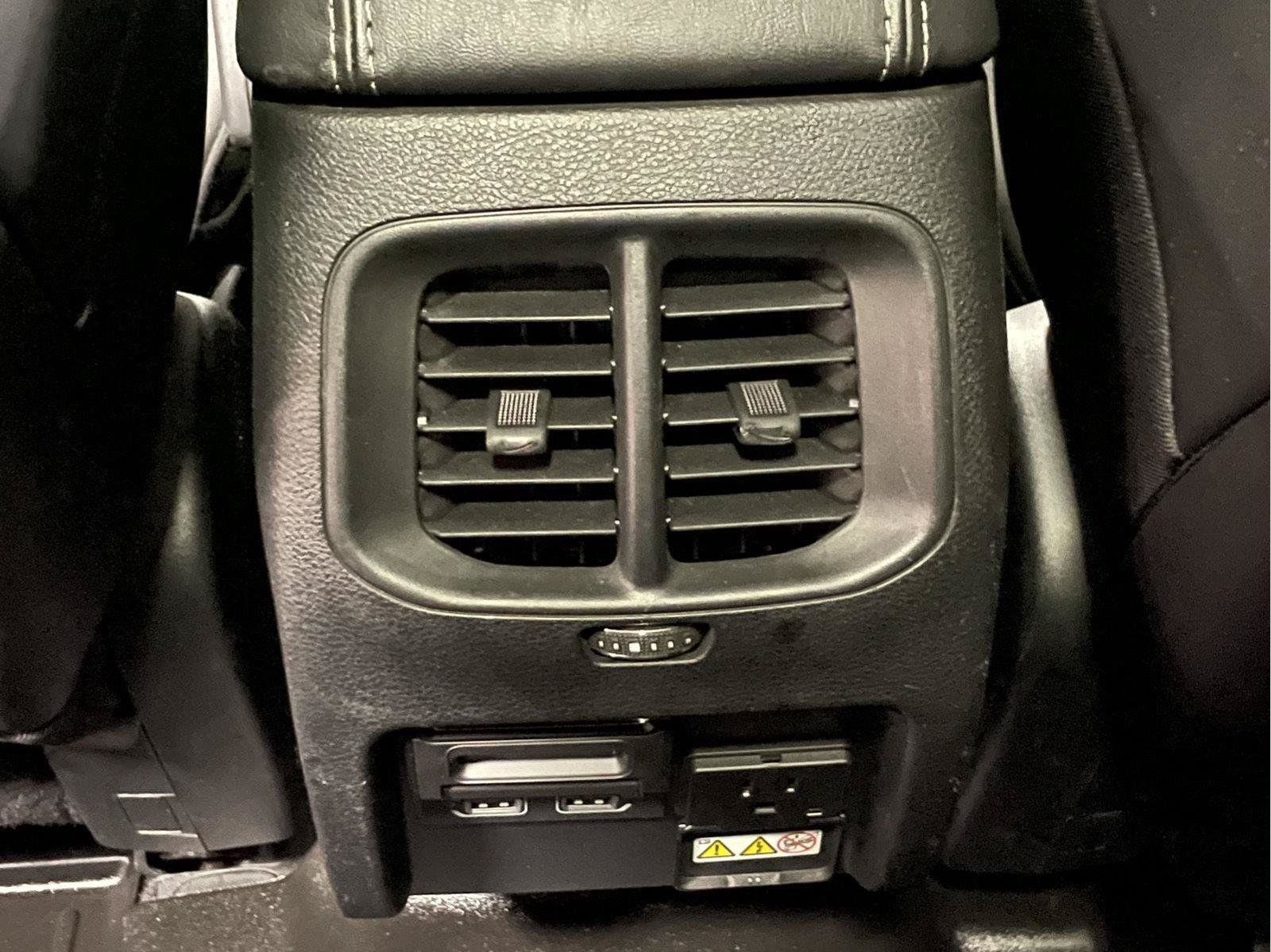 Used 2019 Jeep Cherokee Limited AWD/4WD image 34