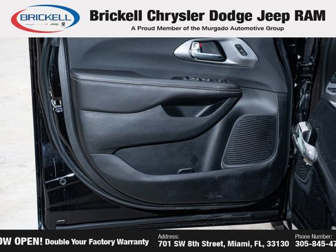 Used 2026 Chrysler Pacifica Select w/ S Appearance Package FWD image 11