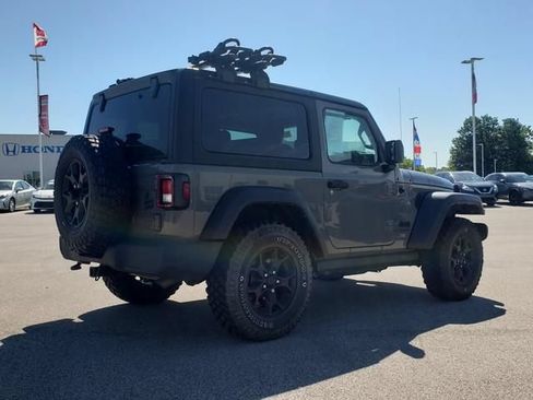 Used 2022 Jeep Wrangler Sport AWD/4WD image 5