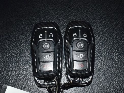 Used 2016 Ford F150 Lariat w/ Equipment Group 502A Luxury image 28