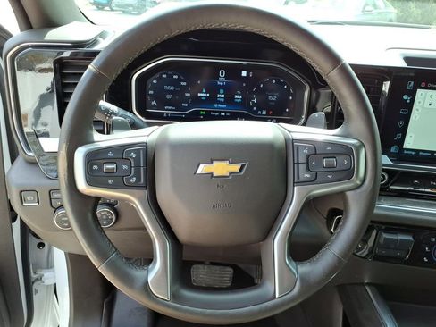 Used 2022 Chevrolet Silverado 1500 LTZ w/ LTZ Premium Package AWD/4WD image 26