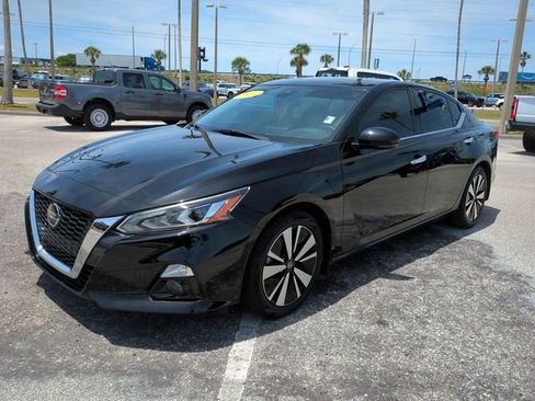 Used 2021 Nissan Altima 2.5 SL FWD image 8