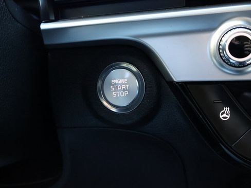 Used 2023 Kia Telluride EX w/ EX Captain's Chair Package image 20