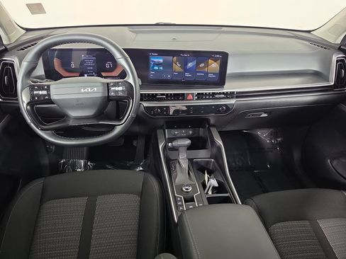 Certified 2026 Kia Sorento LX FWD image 26