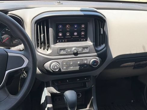 Used 2022 Chevrolet Colorado W/T w/ WT Convenience Package AWD/4WD image 10