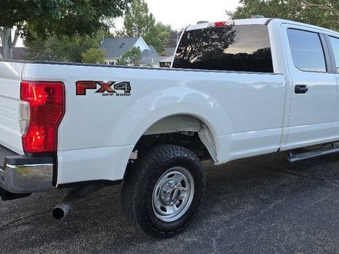Used 2022 Ford F250 XL w/ Power Equipment Group AWD/4WD image 3