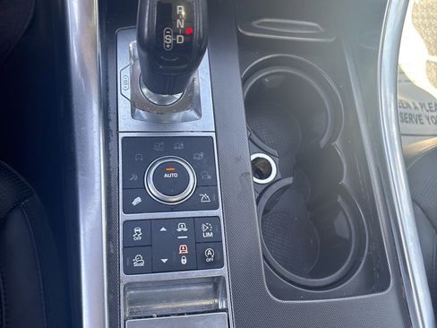 Used 2017 Land Rover Range Rover Sport Supercharged image 30