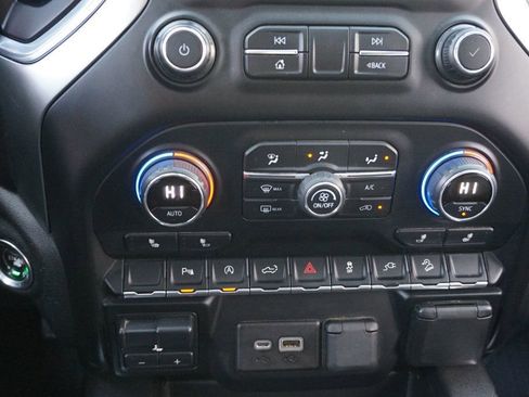 Used 2020 Chevrolet Silverado 1500 LT Trail Boss image 40