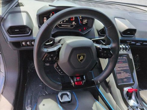 Used 2023 Lamborghini Huracan EVO RWD image 11