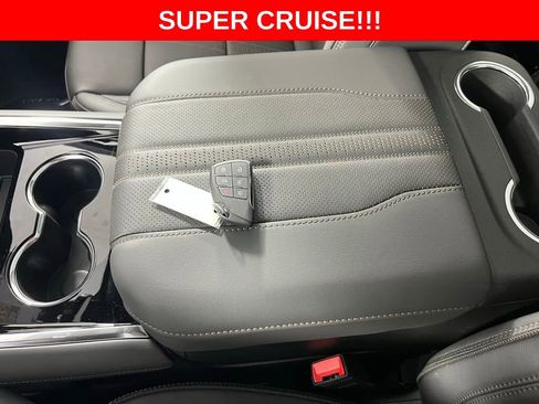 New 2026 Chevrolet Suburban High Country AWD/4WD image 41