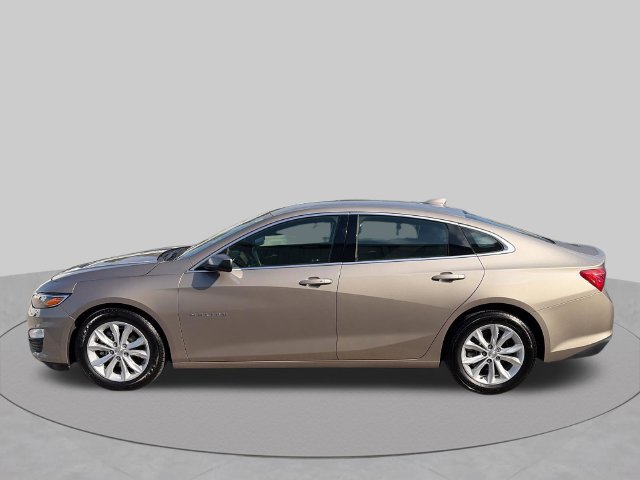 Used 2025 Chevrolet Malibu LT FWD image 2