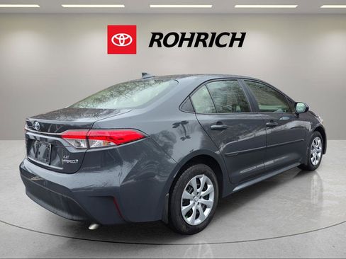 Used 2024 Toyota Corolla LE image 6