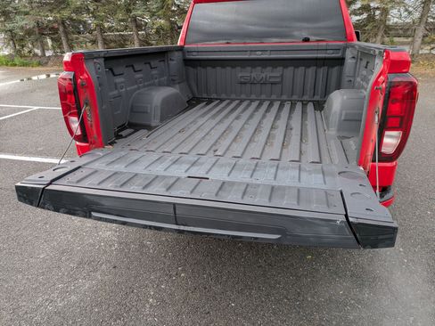 Used 2022 GMC Sierra 1500 Elevation image 18