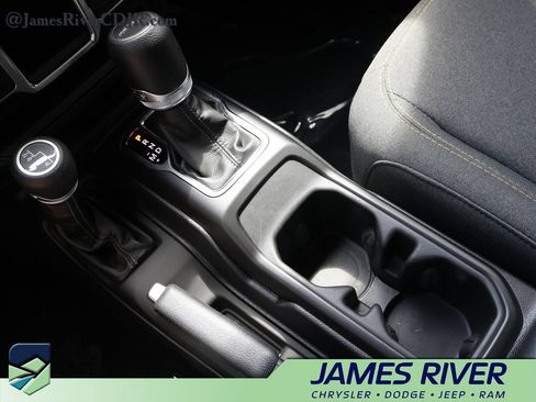 Used 2024 Jeep Gladiator Sport AWD/4WD image 36