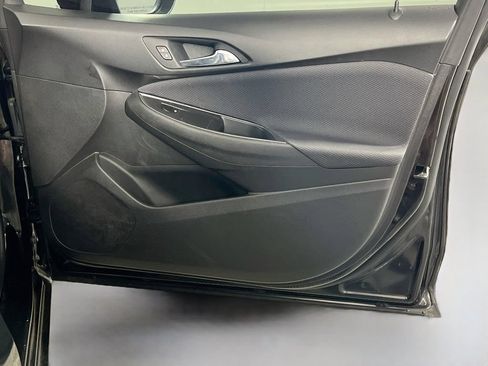 Used 2018 Chevrolet Cruze LS FWD image 32