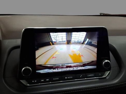 Used 2023 Nissan Rogue SV w/ SV Premium B Package image 27