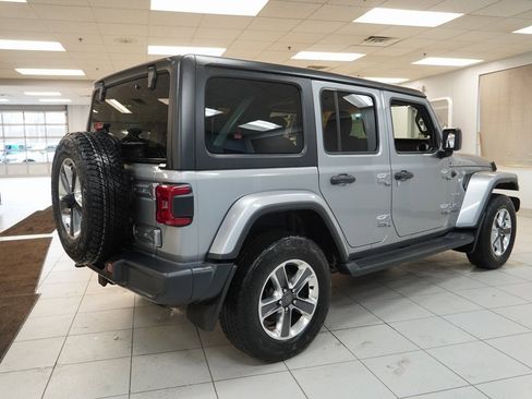 Used 2020 Jeep Wrangler Unlimited Sahara image 15
