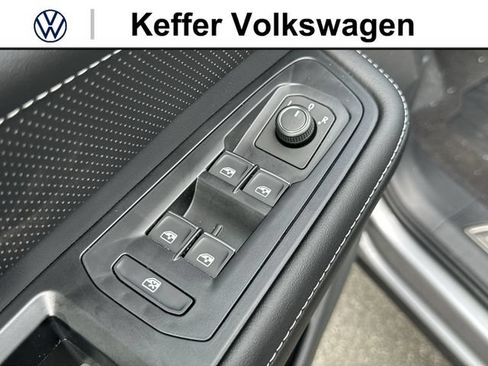 New 2026 Volkswagen Atlas SE FWD image 15