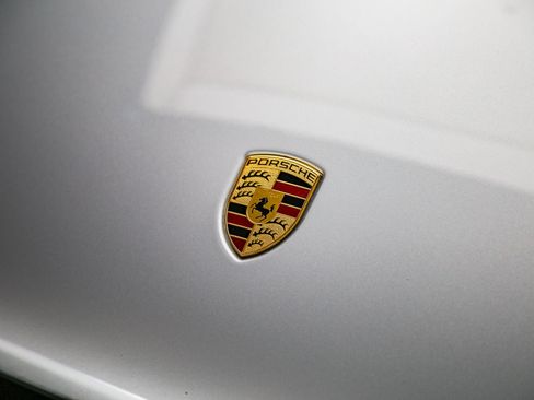 Certified 2022 Porsche Macan AWD/4WD image 12