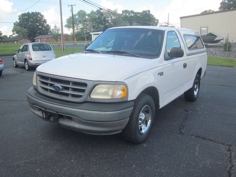 Used 2002 Ford F150 XL RWD image 2