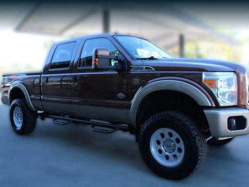 Used 2011 Ford F350 King Ranch w/ FX4 Off Road Pkg image 6