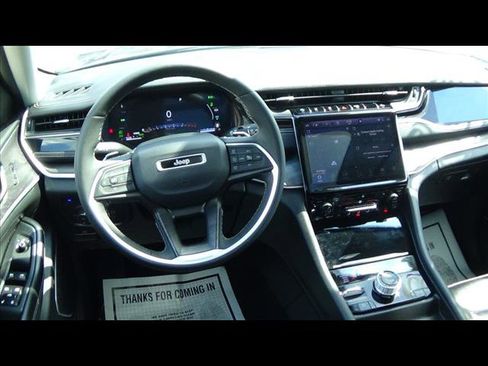 Used 2023 Jeep Grand Cherokee 4WD 4xe image 14