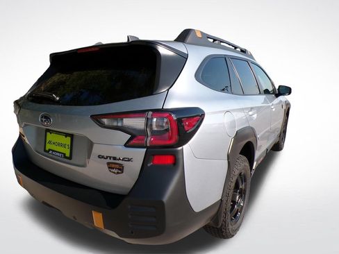 Used 2022 Subaru Outback Wilderness AWD/4WD image 5