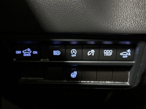 Used 2024 Toyota Tundra Limited image 18